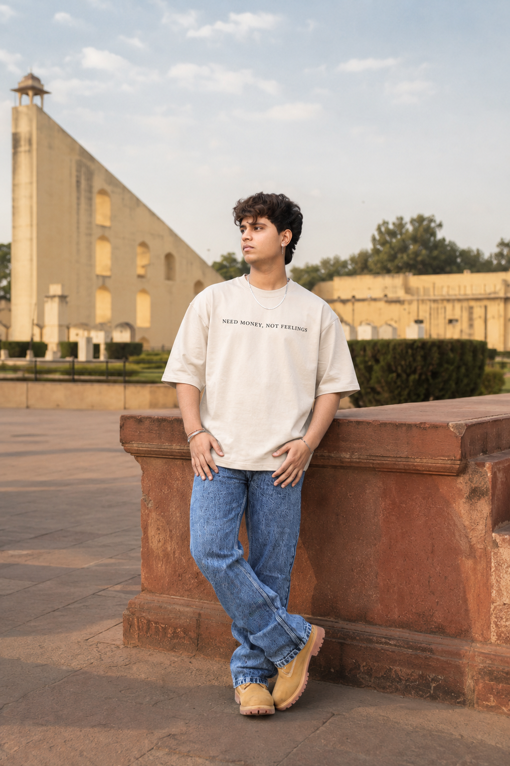 NEED MONEY NOT FEELINGS OVERSIZED T-SHIRT
